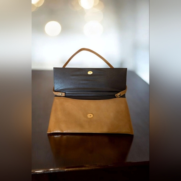 ❄️Calego Pleather Gold Tone Purse - Picture 5 of 9